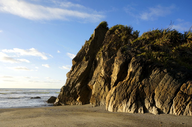 rock formations beach south island