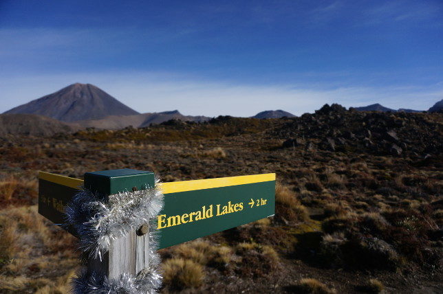 emerald lakes sign