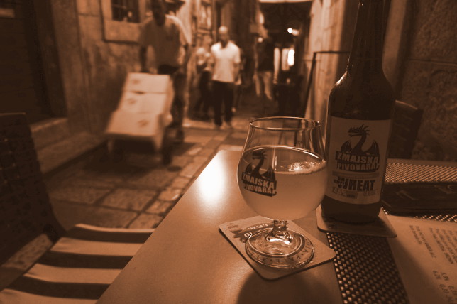 craftbeer in oldtown Dubrovnik